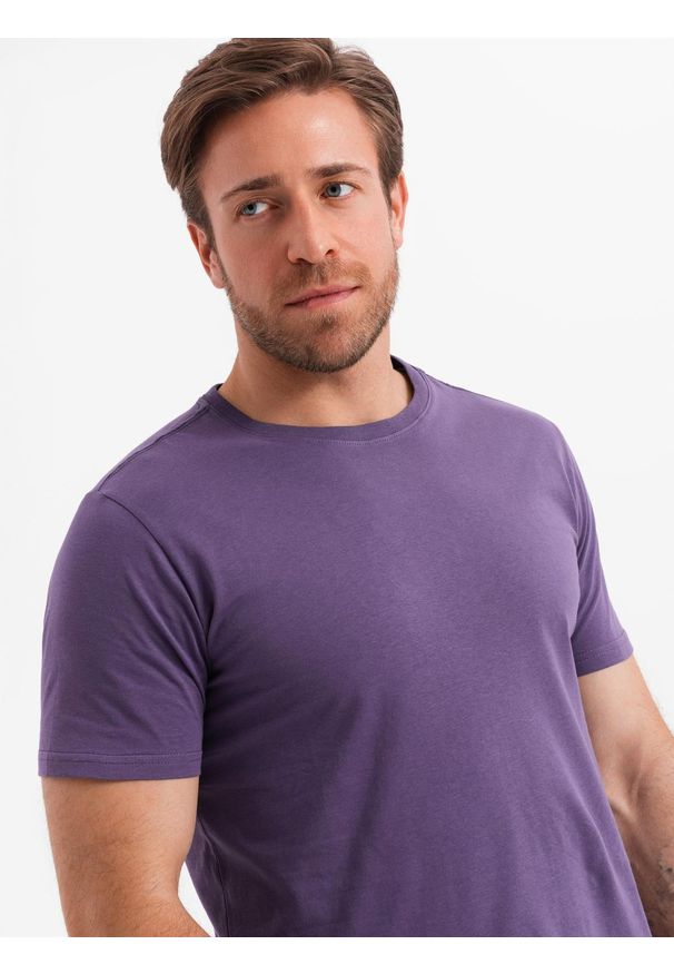 Ombre Clothing - Męski klasyczny bawełniany T-shirt BASIC - fioletowy V13 OM-TSBS-0146 - XXL. Okazja: na co dzień. Kolor: fioletowy. Materiał: bawełna. Styl: klasyczny