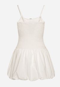 Born2be - Biała Sukienka Typu Bombka z Cyrkoniową Klamrą z Podszewką Typu Szorty Nessim. Okazja: na imprezę. Kolor: biały. Długość rękawa: na ramiączkach. Sezon: lato. Typ sukienki: bombki. Styl: elegancki #2