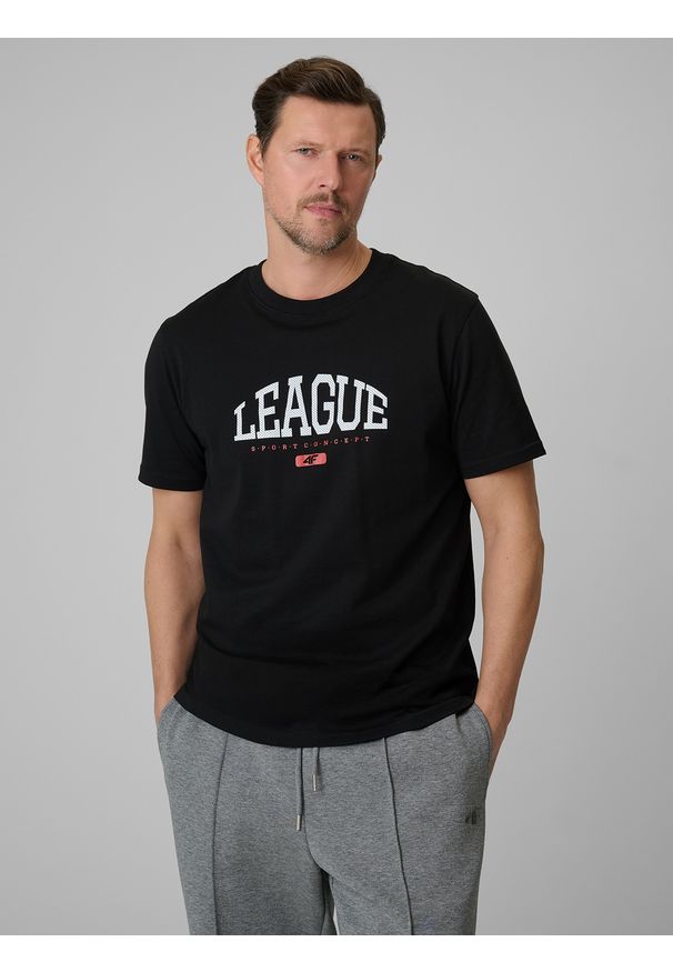 4f - 4F T-shirt regular z nadrukiem męski - czarny M. Okazja: na co dzień. Kolor: czarny. Materiał: dzianina, bawełna, materiał. Wzór: nadruk. Styl: casual