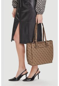 Guess - GUESS Brązowa shopperka damska Katya Multi. Kolor: brązowy. Materiał: skórzane