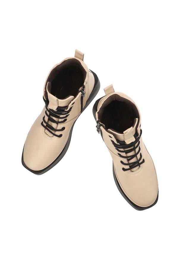 Beżowe Botki Artiker Modne Obuwie Damskie. Okazja: na co dzień. Kolor: beżowy. Materiał: skóra. Styl: casual, elegancki, klasyczny