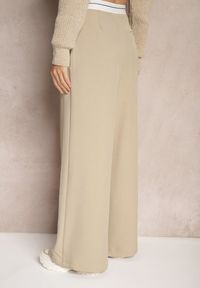 Renee - Beżowe Spodnie z Wiskozy Palazzo High Waist Zapinane na Suwak Nellieva. Okazja: na co dzień. Stan: podwyższony. Kolor: beżowy. Materiał: wiskoza. Styl: casual