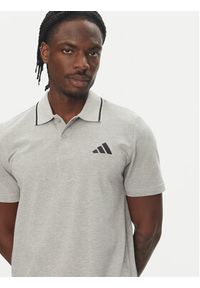Adidas - adidas Polo Essentials Small Logo JE9022 Szary Regular Fit. Typ kołnierza: polo. Kolor: szary. Materiał: bawełna #4