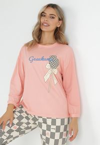 Born2be - Różowy 2-częściowy Komplet Piżamowy z Bluzką i Spodniami Ophilena. Kolor: różowy. Długość: długie. Wzór: nadruk #3