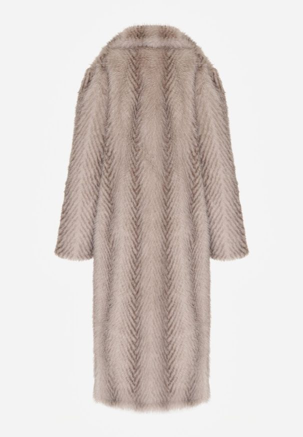 Born2be - Jasnobeżowy Jednorzędowy Płaszcz Futerko o Klasycznym Kroju Yrelsha. Okazja: na co dzień. Kolor: beżowy. Materiał: futro. Styl: klasyczny