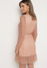 Born2be - Szampańska Sukienka z Wiskozy Ozdobiona Metaliczną Nicią Meliorea. Kolor: złoty. Materiał: wiskoza. Wzór: aplikacja. Styl: klasyczny, elegancki #3