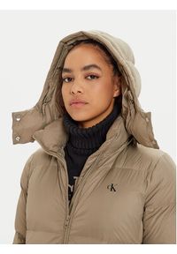 Calvin Klein Jeans Kurtka puchowa J20J224109 Beżowy Regular Fit. Kolor: beżowy. Materiał: syntetyk. Sezon: zima #5