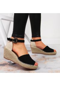 Sandały damskie espadryle na koturnie czarne eVento. Kolor: czarny. Materiał: materiał. Obcas: na koturnie