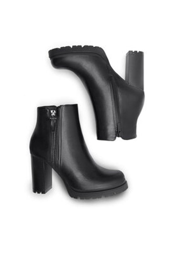 Clara Barson Botki CEO-MARGO WS5881-15 Czarny. Kolor: czarny. Materiał: materiał