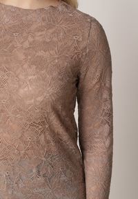 Born2be - Brązowa Koronkowa Bluzka z Falbanką i Rozszerzanymi Rękawami Nelaetia. Typ kołnierza: kołnierz z falbankami. Kolor: brązowy. Materiał: koronka. Wzór: koronka. Styl: elegancki, klasyczny #3