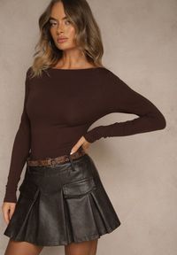 Renee - Brązowa Wiskozowa Bluzka Longsleeve z Dekoltem Typu Łódka Zaide. Kolor: brązowy. Materiał: wiskoza. Długość rękawa: długi rękaw. Styl: sportowy #6