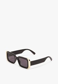 Renee - Czarne Okulary Przeciwsłoneczne z Grubymi Nausznikami Vintage Amikesa. Kolor: czarny