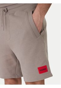 Hugo - HUGO Szorty sportowe Diz222 50466196 Beżowy Regular Fit. Kolor: beżowy. Materiał: bawełna. Styl: sportowy #4