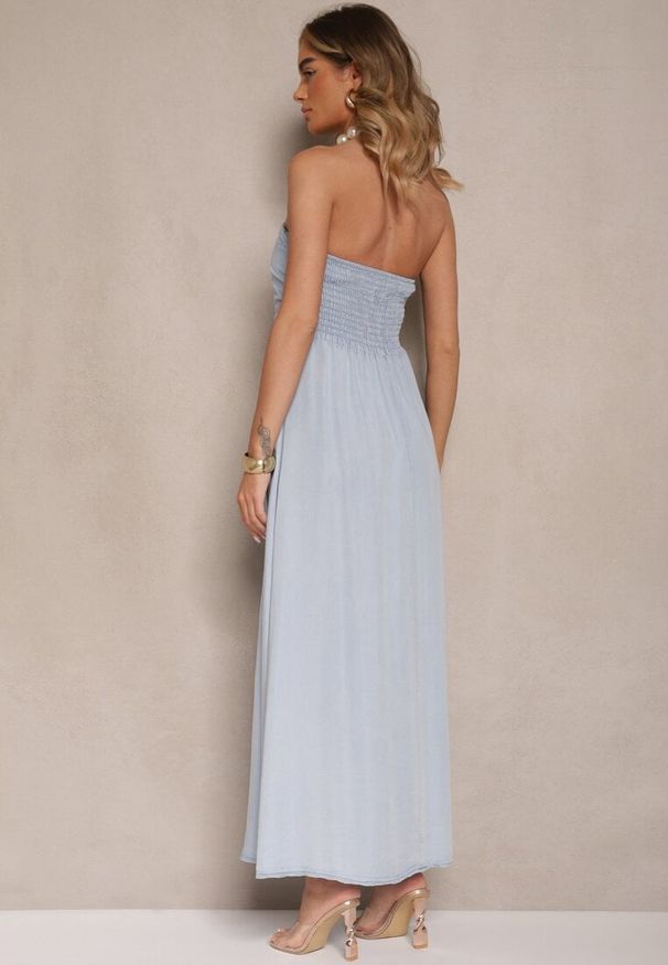 Renee - Jasnoniebieska Rozkloszowana Sukienka Bandeau Mavoreine. Okazja: na spacer, na imprezę, na co dzień. Kolor: niebieski. Sezon: lato. Typ sukienki: proste. Styl: elegancki, casual