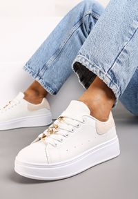 Renee - Biało-Beżowe Sneakersy na Platformie z Metaliczną Wstawką Grevaja. Kolor: biały. Materiał: jeans. Obcas: na platformie