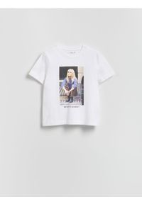 Reserved - T-shirt Brigitte Bardot - biały. Kolor: biały. Materiał: bawełna, dzianina. Wzór: gładki