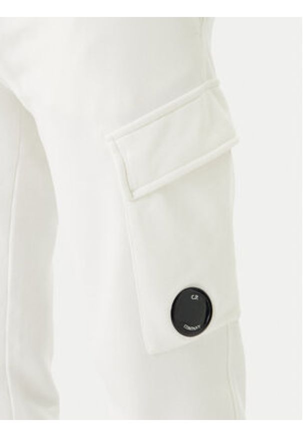 C.P. Company Spodnie dresowe 20CMSP067A110044G Écru Regular Fit. Materiał: bawełna