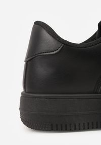 Born2be - Czarne Sneakersy z Perforacją na Nosku Elletia. Okazja: na co dzień. Zapięcie: sznurówki. Kolor: czarny. Materiał: bawełna, jeans #5