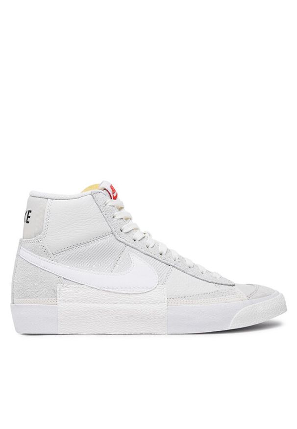 Nike Sneakersy Blazer Mid Pro Club DQ7673-003 Biały. Kolor: biały. Materiał: skóra