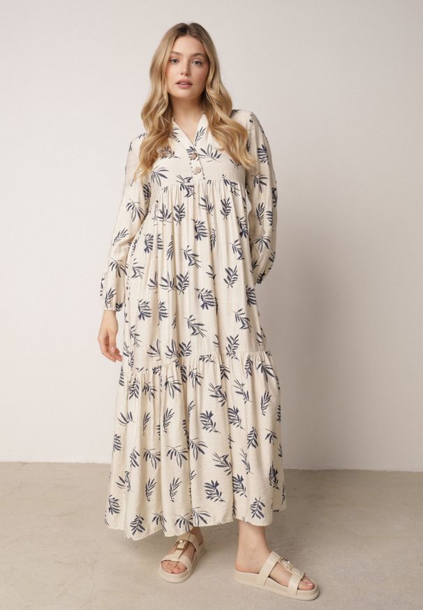 Born2be - Jasnobeżowa Rozkloszowana Sukienka z Wiskozy z Dekoltem na Guziki Watesa. Okazja: na co dzień. Kolor: beżowy. Materiał: wiskoza. Typ sukienki: rozkloszowane, proste. Styl: boho, casual