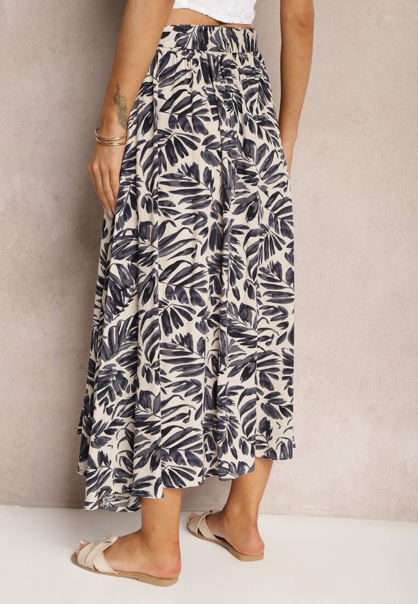 Renee - Granatowo-Biała Wiskozowa Maxi Spódnica z Paskiem i Zapięciem na Guziki Gilaine. Kolor: niebieski. Materiał: wiskoza. Sezon: wiosna, lato