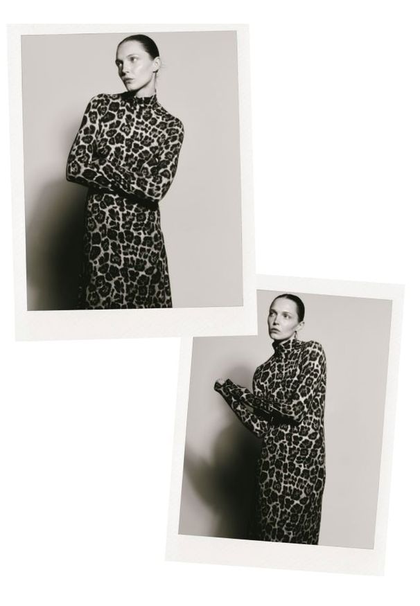 Reserved - Sukienka maxi w panterkę - wielobarwny. Materiał: wiskoza. Wzór: motyw zwierzęcy. Długość: maxi