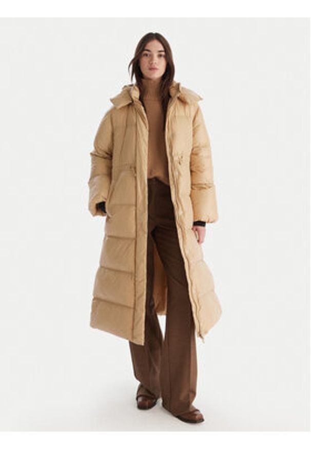 ViCOLO Kurtka puchowa TF0086 Beżowy Regular Fit. Kolor: beżowy. Materiał: syntetyk