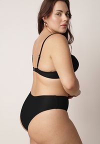 Born2be - Czarne Bikini Majtki Figi i Biustonosz z Paskami i Perłową Aplikacją Cahresha. Kolor: czarny. Wzór: aplikacja #6