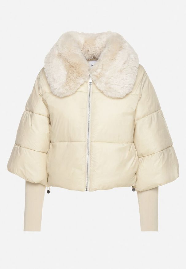 Born2be - Beżowa Pikowana Kurtka z Futrzanym Kołnierzem i Ściągaczami Alttoria. Okazja: do pracy, na spotkanie biznesowe. Kolor: beżowy. Materiał: futro. Długość rękawa: długi rękaw. Długość: długie. Styl: elegancki, biznesowy