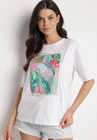 Born2be - Biały Bawełniany T-shirt z Ozdobnym Nadrukiem Delmari. Okazja: na co dzień, na spacer. Kolor: biały. Materiał: bawełna. Wzór: nadruk. Styl: klasyczny, casual #3