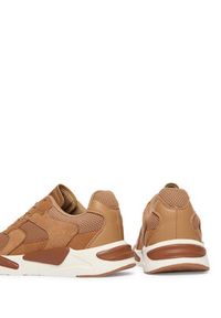 Guess Sneakersy J5BZ49 L0870 Brązowy. Kolor: brązowy. Materiał: skóra