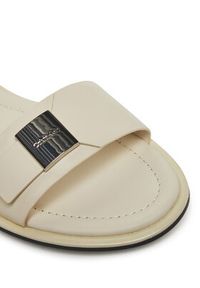 Calvin Klein Sandały Flat Sandal W/Ck Hw - Lth HW0HW02367 Écru. Materiał: skóra