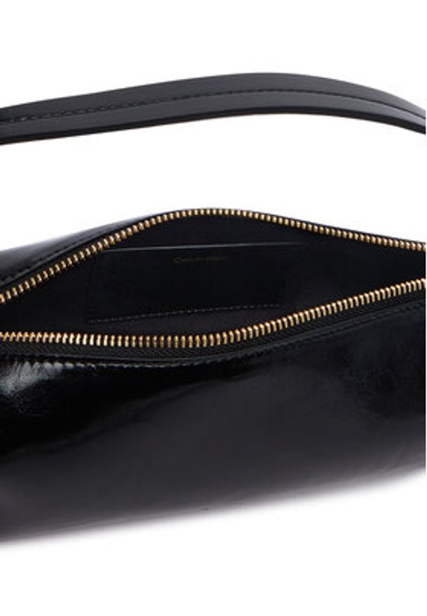 Calvin Klein Torebka Foil Logo Glossy LV04F3738G Czarny. Kolor: czarny. Materiał: skórzane
