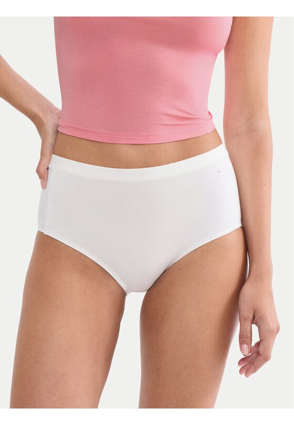 Triumph Figi klasyczne Smart Natural 10211539 Kremowy Regular Fit. Kolor: kremowy