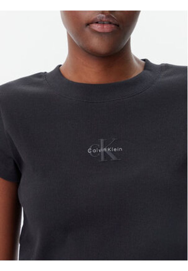 Calvin Klein Jeans T-Shirt LV047AB802 Czarny Regular Fit. Kolor: czarny. Materiał: bawełna