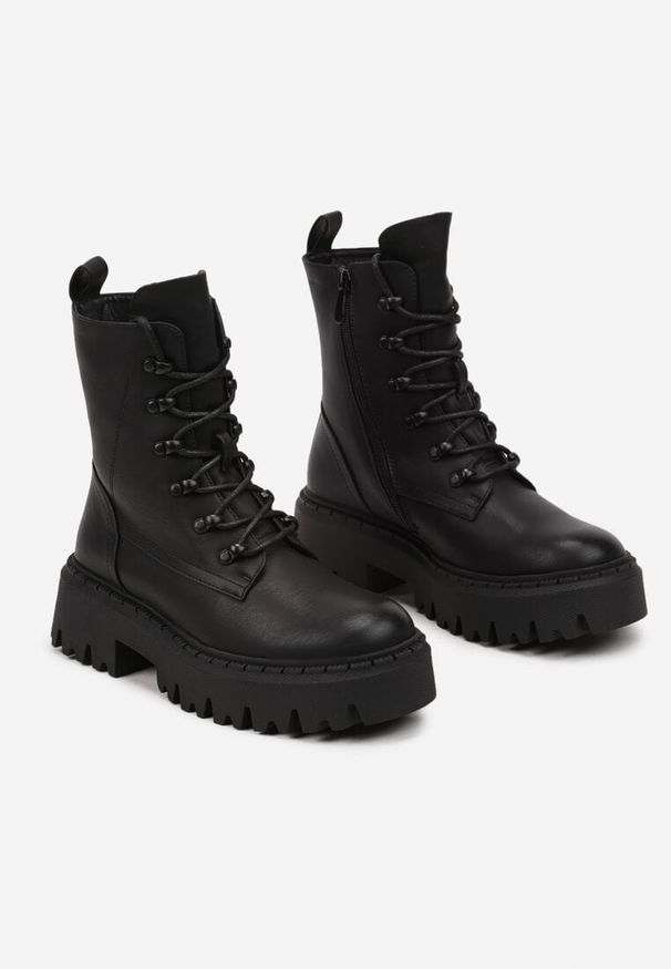 Born2be - Czarne Masywne Botki Trapery na Platformie w Stylu Militarnym Verola. Okazja: na co dzień. Kolor: czarny. Materiał: dzianina, skóra. Wzór: moro. Obcas: na platformie. Styl: militarny