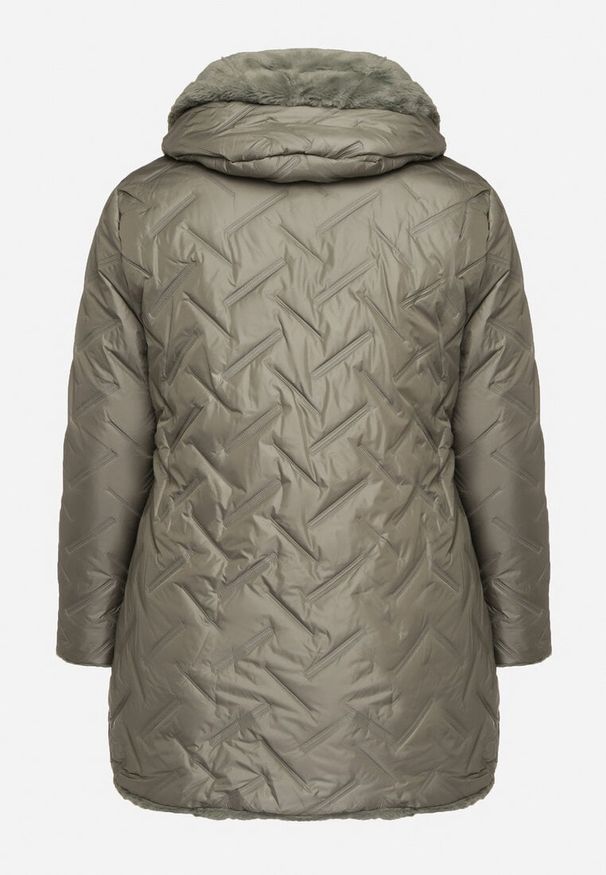 Born2be - Ciemnozielona Pikowana Kurtka z Kapturem Ocieplana Futerkiem Lealinea. Okazja: na co dzień. Typ kołnierza: kaptur. Kolekcja: plus size. Kolor: zielony. Materiał: futro. Długość: długie. Styl: casual