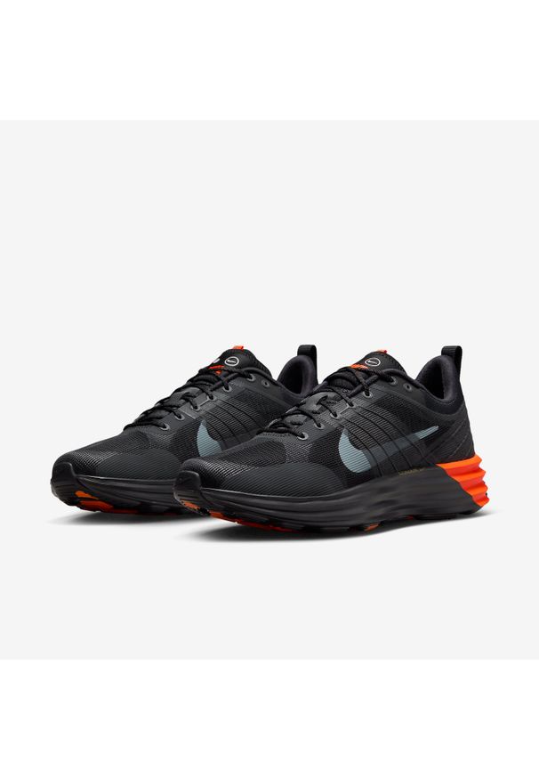 Nike Lunar Roam Sneskersy męskie. Okazja: na co dzień. Kolor: czarny. Materiał: materiał. Szerokość cholewki: normalna. Sport: fitness