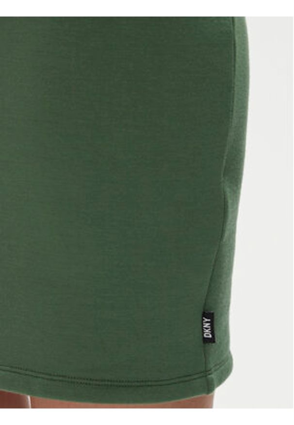 DKNY Sport Sukienka dzianinowa DP3D4832 Zielony Relaxed Fit. Kolor: zielony. Materiał: syntetyk. Typ sukienki: sportowe. Styl: sportowy