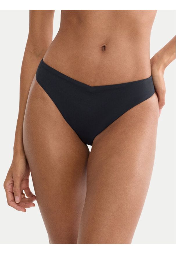 Triumph Dół od bikini Summer Twist 10226497 Czarny. Kolor: czarny. Materiał: syntetyk