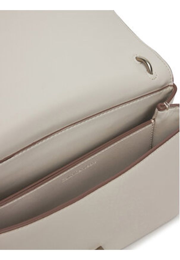Calvin Klein Jeans Torebka Sculpted Ew Flap25 Shoulder Bag LV04K3035G Biały. Kolor: biały. Materiał: skórzane