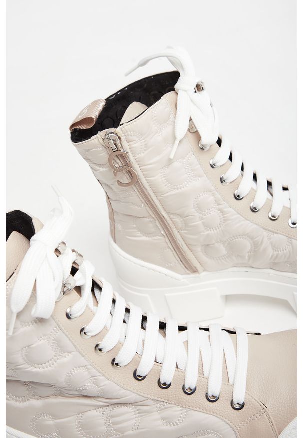 Trapery CESARE CASADEI. Materiał: skóra