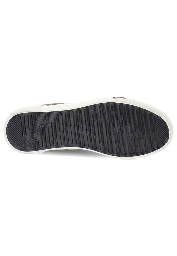 Trampki męskie Wrangler, na płaskiej podeszwie materiałowe sznurowane, zielone, 20251028-52D. Okazja: na co dzień. Kolor: zielony. Materiał: skóra, materiał, guma. Szerokość cholewki: normalna. Obcas: na płaskiej podeszwie. Styl: casual