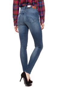 Wrangler - WRANGLER HIGH RISE SKINNY VINTAGE BLUE W27HX785R. Stan: podwyższony. Styl: vintage #3