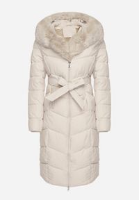 Born2be - Biała Pikowana Kurtka z Futerkowym Obszyciem i Paskiem Samiria. Okazja: do pracy, na co dzień, na spotkanie biznesowe. Kolor: biały. Materiał: dzianina, jeans, futro, poliester. Styl: casual, klasyczny, biznesowy #3