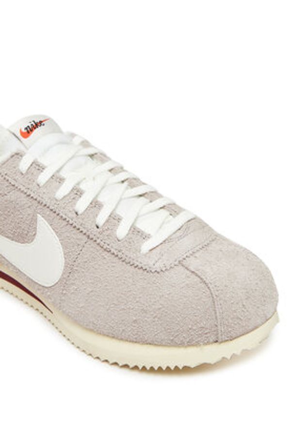 Nike Sneakersy Cortez Se HF3142 001 Szary. Kolor: szary. Materiał: zamsz, skóra. Model: Nike Cortez