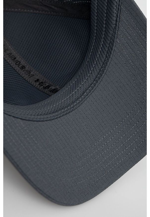 Under Armour czapka z daszkiem Isochill Armourvent 1361530 kolor szary z nadrukiem. Kolor: szary. Materiał: skóra, materiał. Wzór: nadruk
