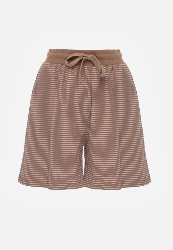 Born2be - Brązowe Bawełniane Szorty Dresowe w Drobne Paseczki Wiązane na Sznurki Loregune. Okazja: do domu, na co dzień. Kolor: brązowy. Materiał: bawełna, dresówka. Długość: krótkie. Wzór: gładki. Styl: elegancki, klasyczny, casual