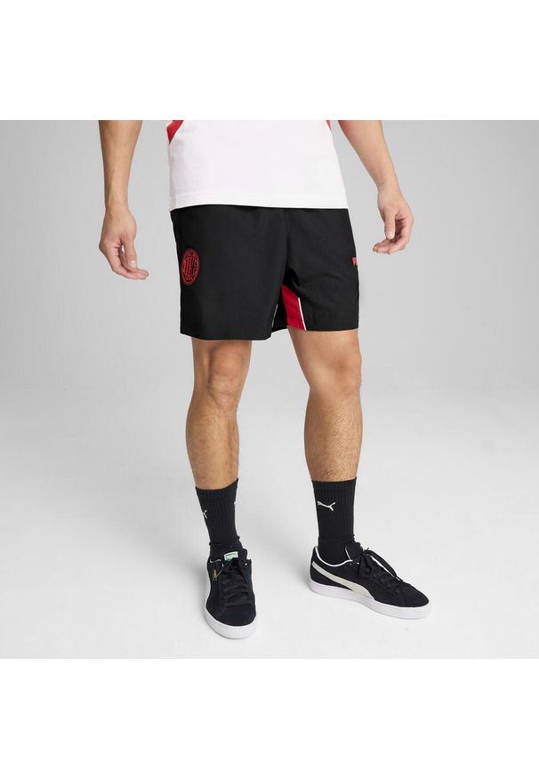 Puma - Męskie szorty AC Milan ftblARCHIVE PUMA Black For All Time Red. Kolor: czerwony, wielokolorowy, czarny. Wzór: aplikacja. Sport: piłka nożna