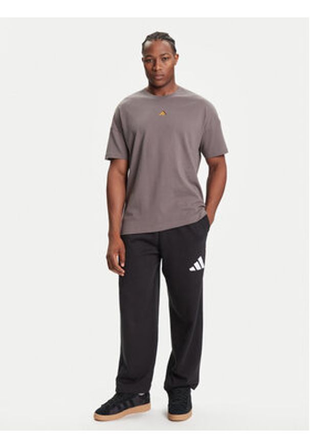 Adidas - adidas T-Shirt Fortnite Graphic JV7965 Szary Loose Fit. Kolor: szary. Materiał: bawełna